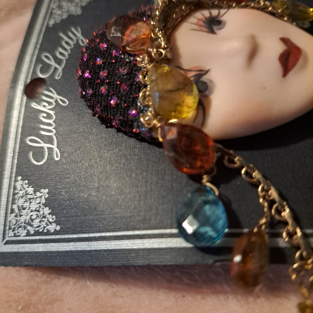 Lady luck brooch - Picture 3 of 3